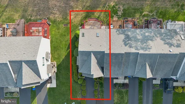 $434,999 | 239 Springvalley Way, Aston, PA 19014