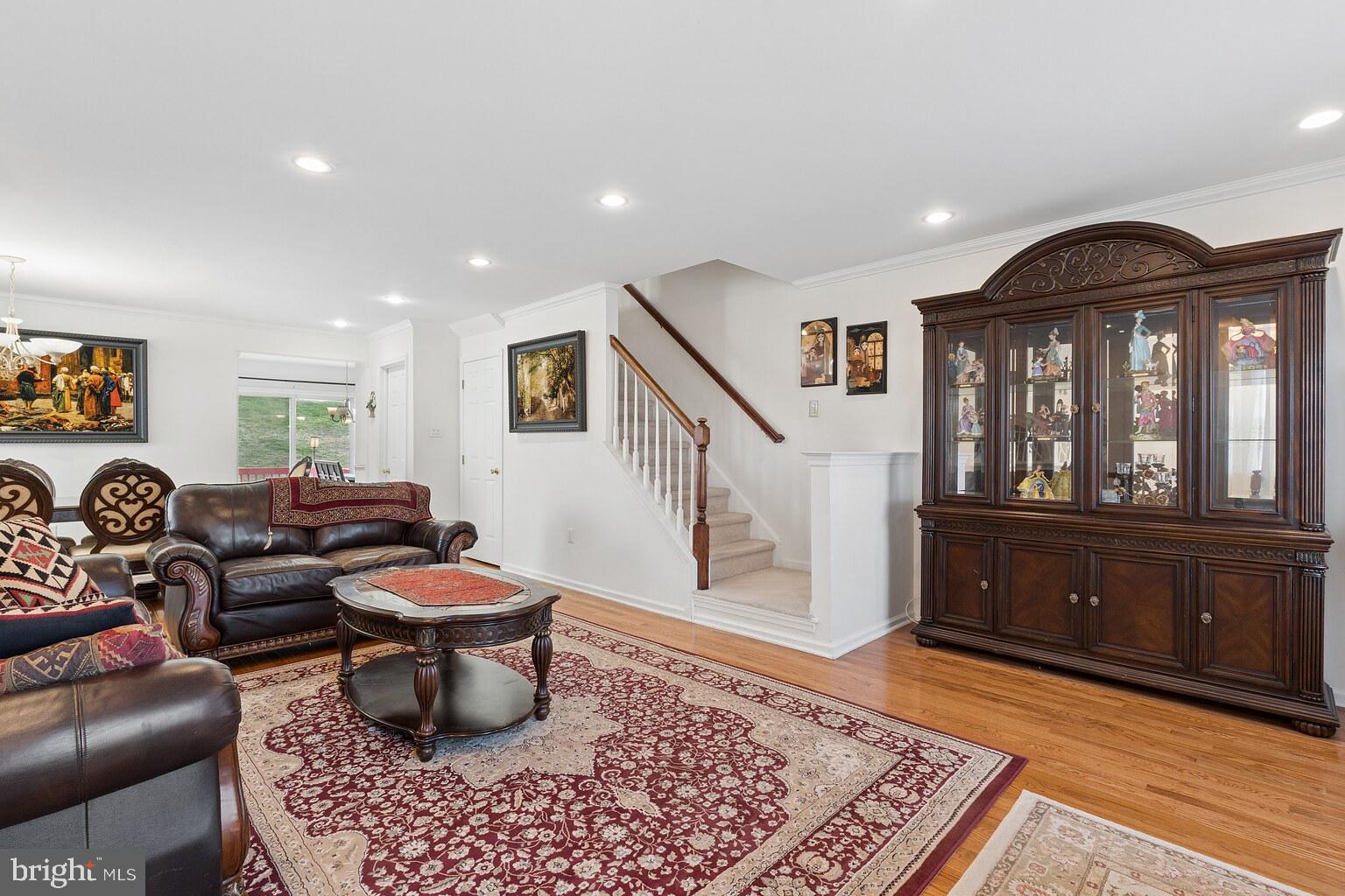 239 Springvalley Way Aston, PA 19014 - Photo 6 of 40