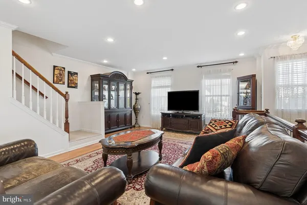 $434,999 | 239 Springvalley Way, Aston, PA 19014
