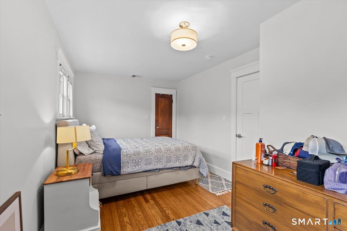 653 Forest Road West Haven, CT 06516 - Photo 16 of 24