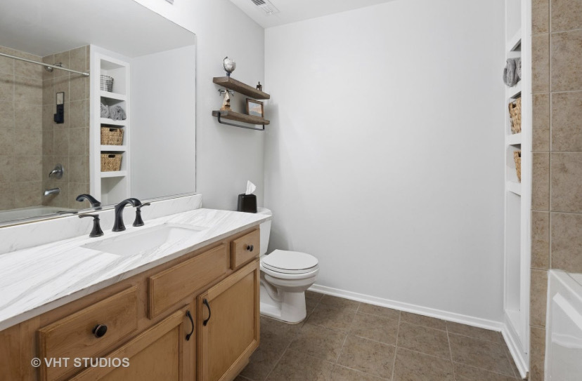 6 South Laflin Street, Unit 611 Chicago, IL 60607 - Photo 12 of 16