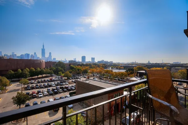 $2,900 | 6 South Laflin Street, Unit 611, Chicago, IL 60607