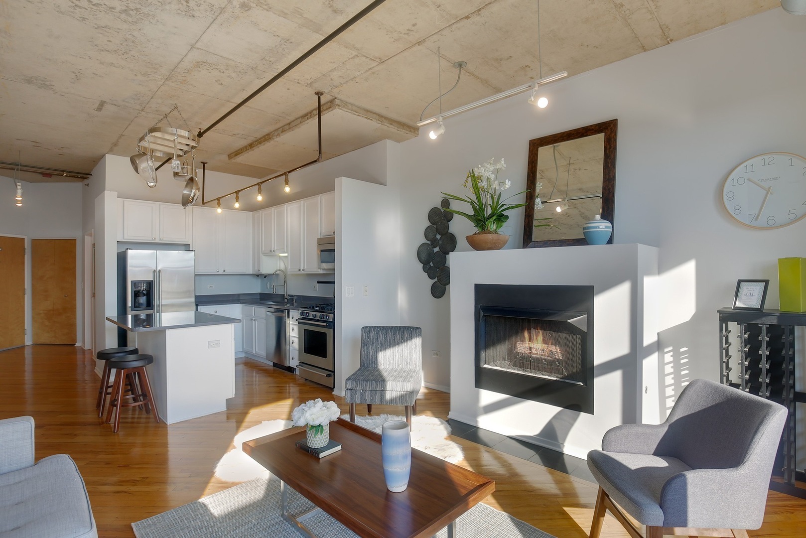 6 South Laflin Street, Unit 611 Chicago, IL 60607 - Photo 4 of 16