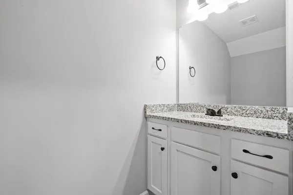 $1,549 | 2186 Peachers Mill Road, Unit C1, Clarksville, TN 37042