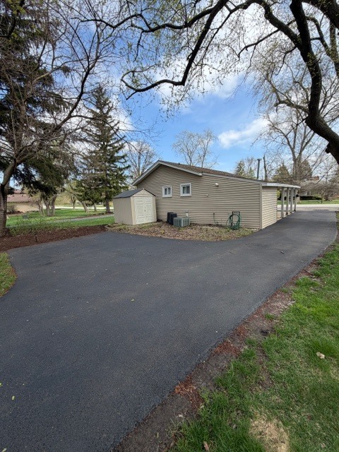5938 Dunham Road Downers Grove, IL 60516 - Photo 15 of 15 a view of outdoor space and yard