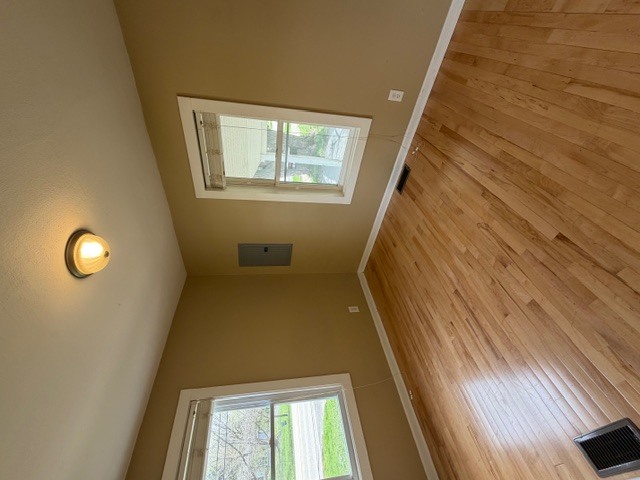 5938 Dunham Road Downers Grove, IL 60516 - Photo 7 of 15