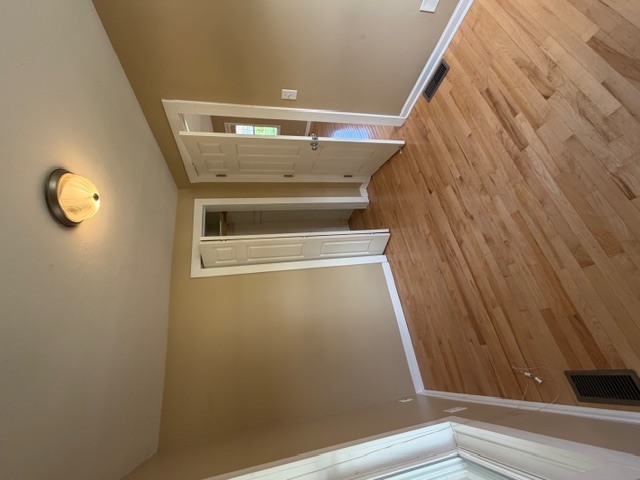 5938 Dunham Road Downers Grove, IL 60516 - Photo 8 of 15