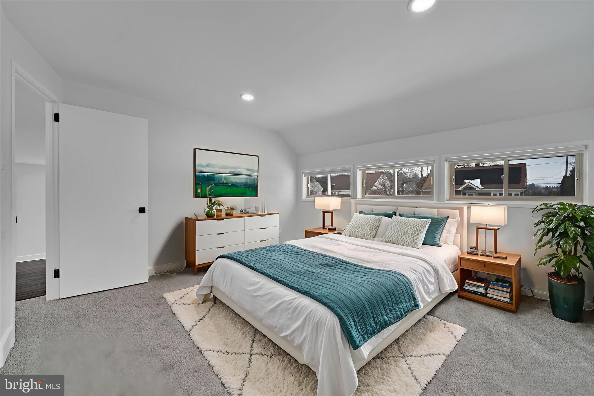 526 Harding Avenue Reading, PA 19607 - Photo 15 of 31 Staged Bedroom