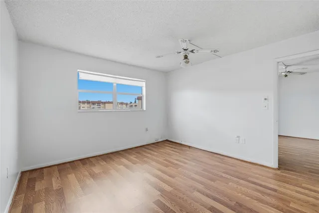 $92,777 | 8951 Sunrise Lakes Boulevard, Unit 209, Sunrise, FL 33322