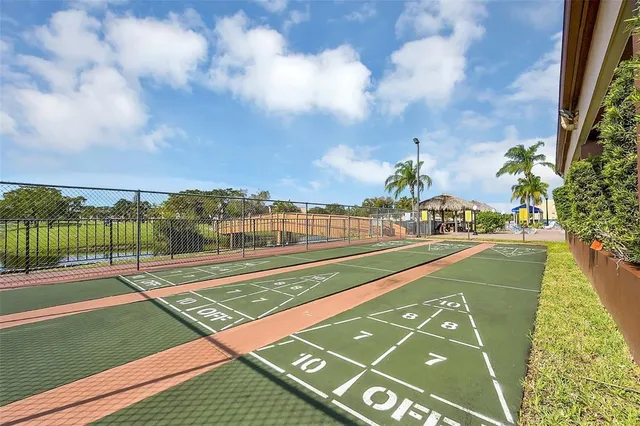 $92,777 | 8951 Sunrise Lakes Boulevard, Unit 209, Sunrise, FL 33322