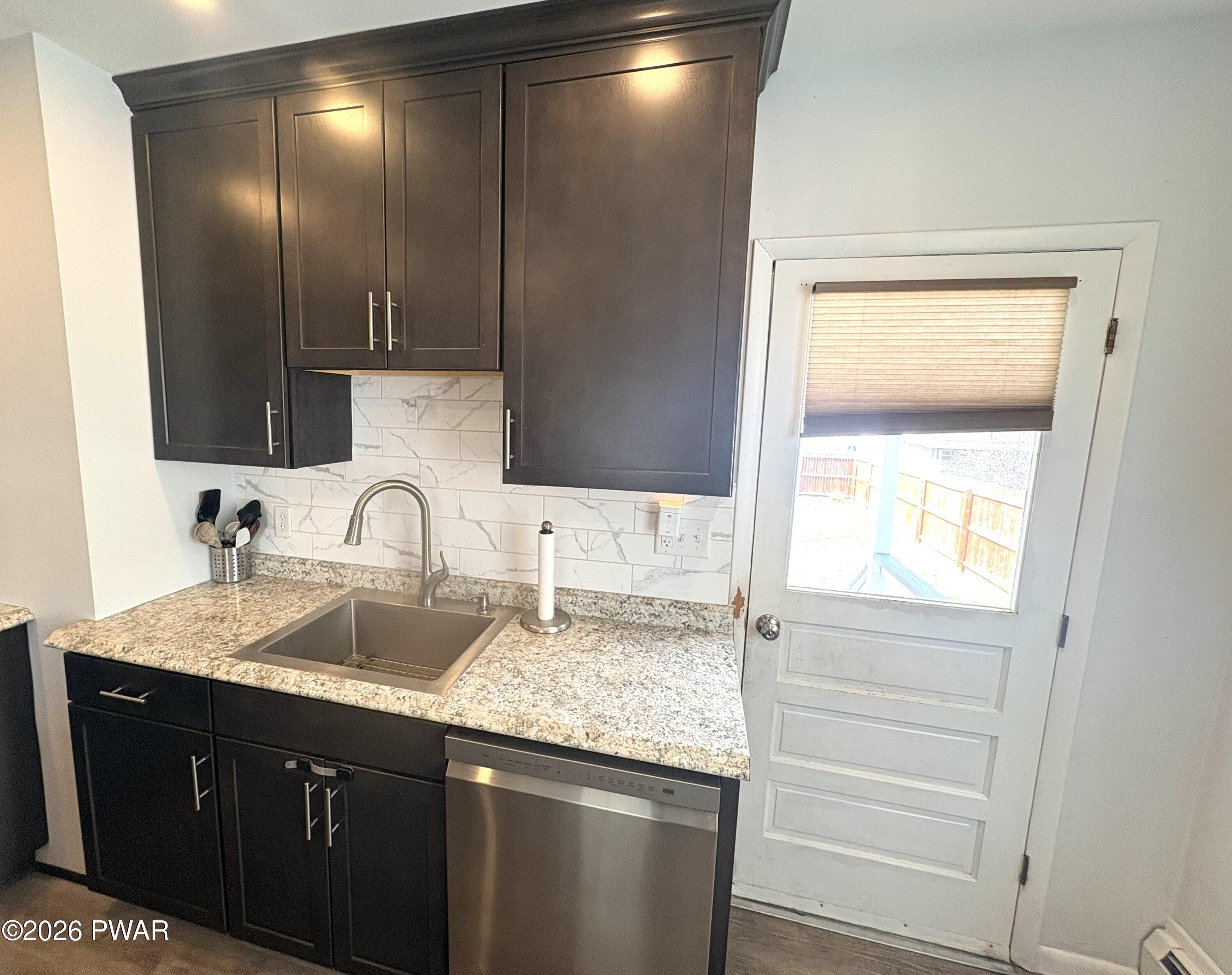 409 Boulevard Avenue Scranton, PA 18519 - Photo 4 of 27