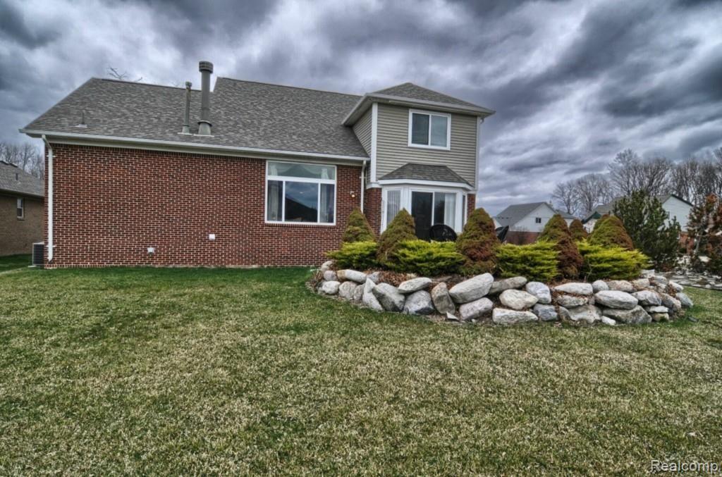 28320 Katie Road New Baltimore, MI 48047 - Photo 4 of 27 Backyard.jpg
