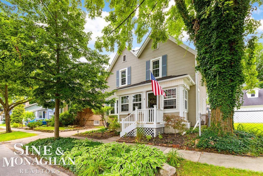 127 Muir Road Grosse Pointe Farms, MI 48236 - Photo 1 of 50