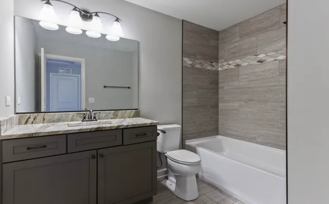 $620,000 | 2205 Maple Hill, Downers Grove, IL 60516