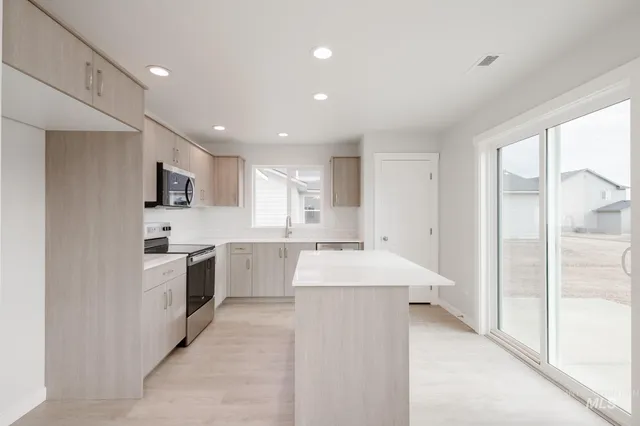 $434,990 | 18404 North Sweet William Avenue, Nampa, ID 83687