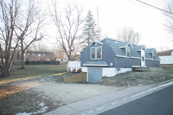 $130,000 | 128 West Estey Street, Shullsburg, WI 53586