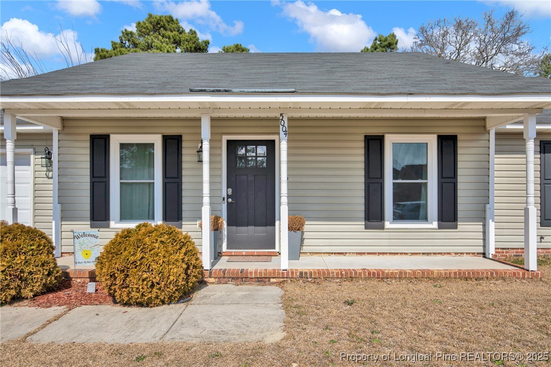 5004 Paulsun Drive Fayetteville, NC 28304 - Photo 4 of 31 a front view of a house with a window