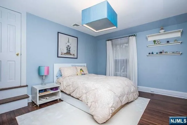 $1,699,000 | 10 Orchard Place, Tenafly, NJ 07670