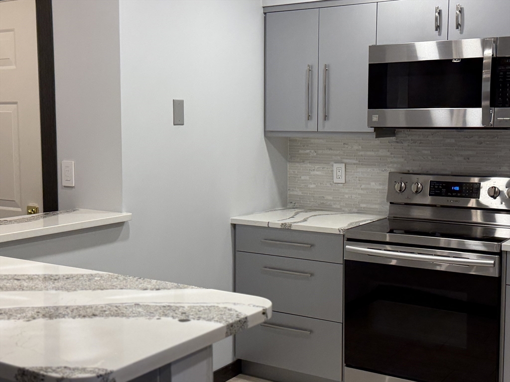 661 Lowell Street, Unit 3 Lexington, MA 02420 - Photo 5 of 19
