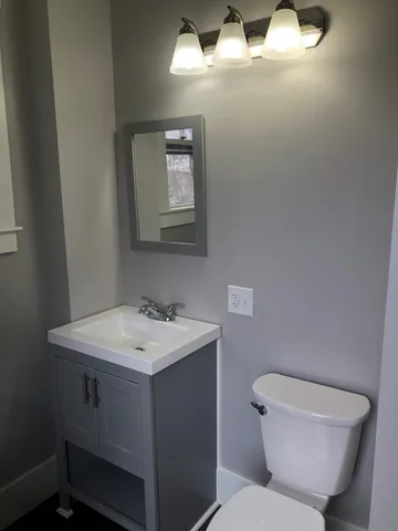 $3,075 | 44 Cushing Street, Unit 2, Dover, NH 03820