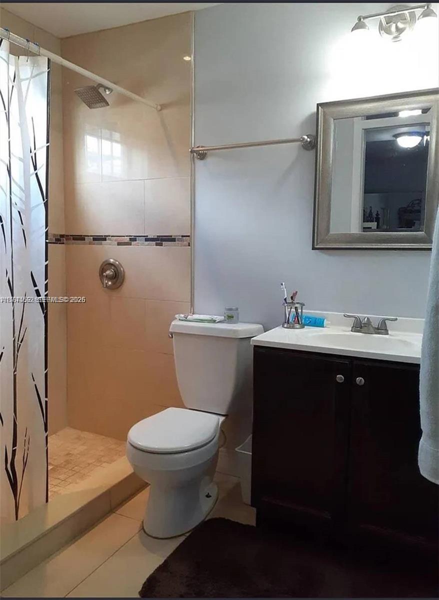9360 Southwest 37th Street Miami, FL 33165 - Photo 6 of 17