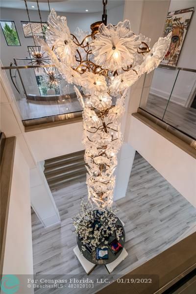 91 Compass Lane Fort Lauderdale, FL 33308 - Photo 26 of 59 a view of entryway