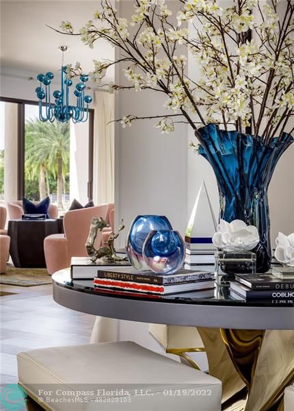 91 Compass Lane Fort Lauderdale, FL 33308 - Photo 45 of 59 a living room with furniture