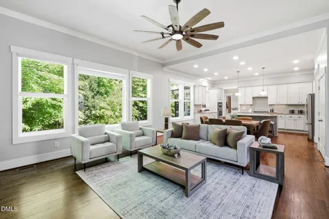 $985,000 | 139 Larkin Lane, Chapel Hill, NC 27516
