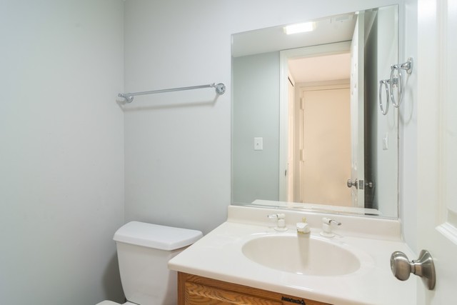 549 Pam Court Wheeling, IL 60090 - Photo 6 of 15
