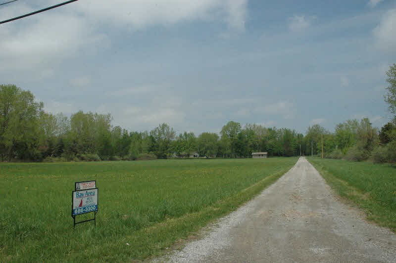 12534 Dice Road Freeland, MI 48623 - Photo 4 of 10
