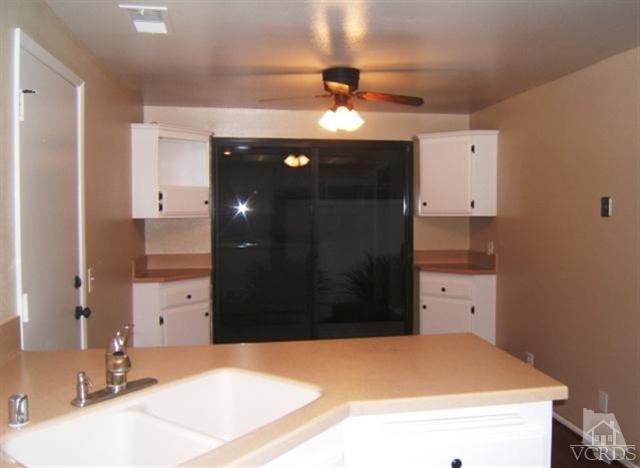 950 Thistlegate Road Oak Park, CA 91377 - Photo 3 of 16 Additional Photo
