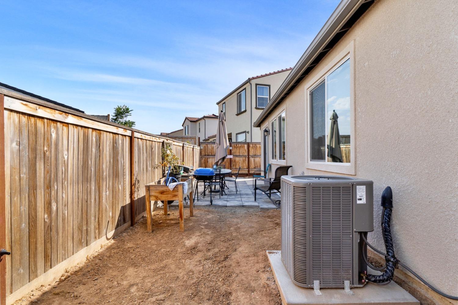 4218 Oak Knoll Road Madera, CA 93636 - Photo 22 of 37 a view of outdoor space with seating area