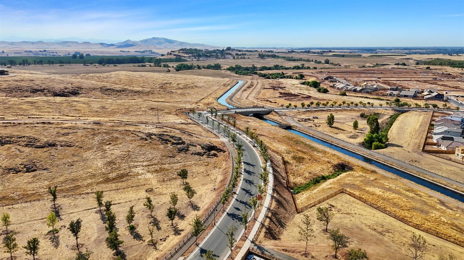 4218 Oak Knoll Road Madera, CA 93636 - Photo 31 of 37 a view of a city