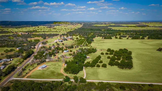 $1,295,000 | 95 Loma Lane, Fredericksburg, TX 78624