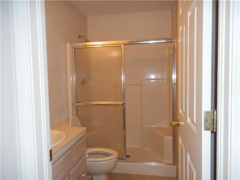 159 Nesbitt Road New Castle, PA 16105 - Photo 8 of 11 Full Bath.