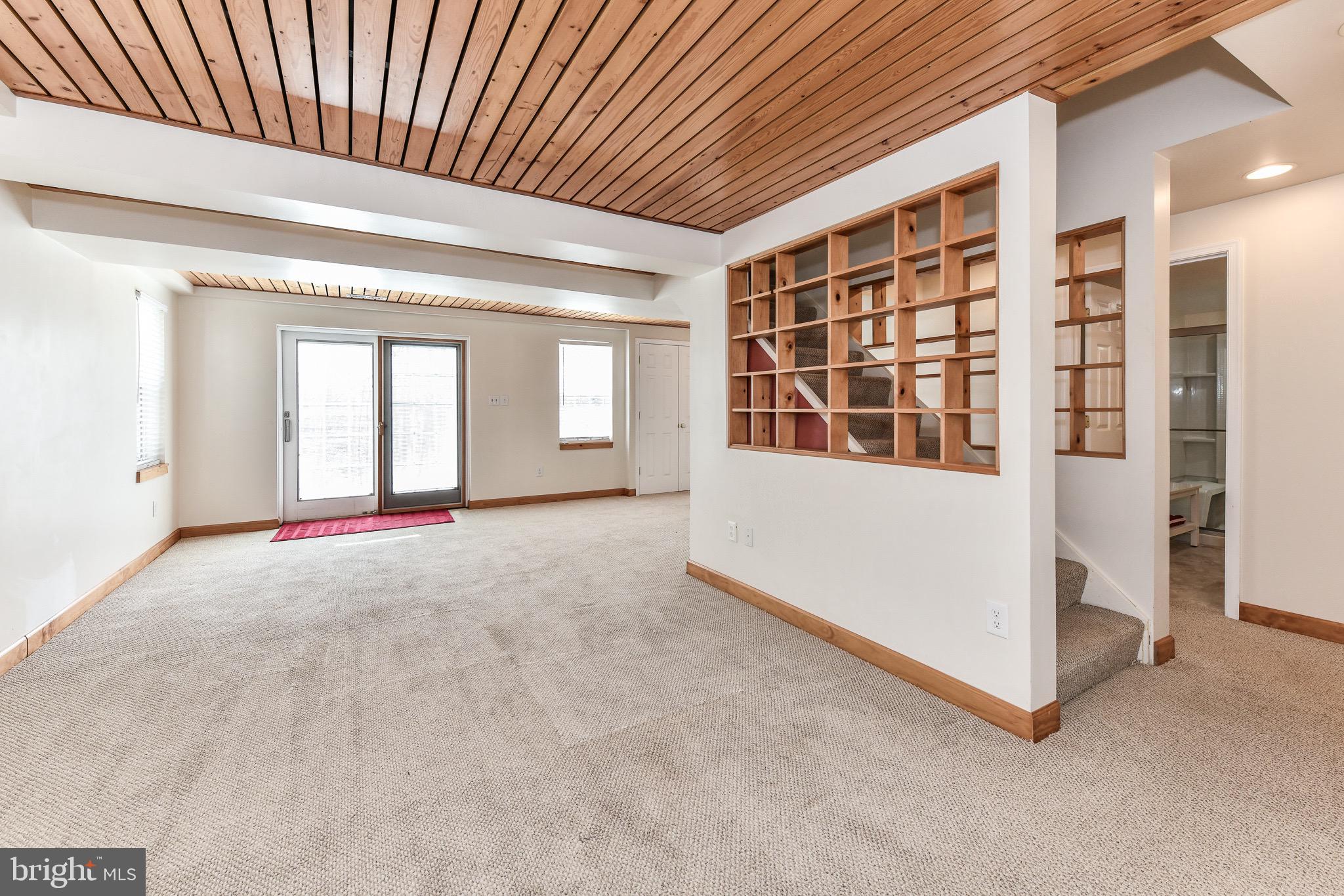 1646 Stowe Road Reston, VA 20194 - Photo 23 of 32 Lovely architectural details in this finished LL