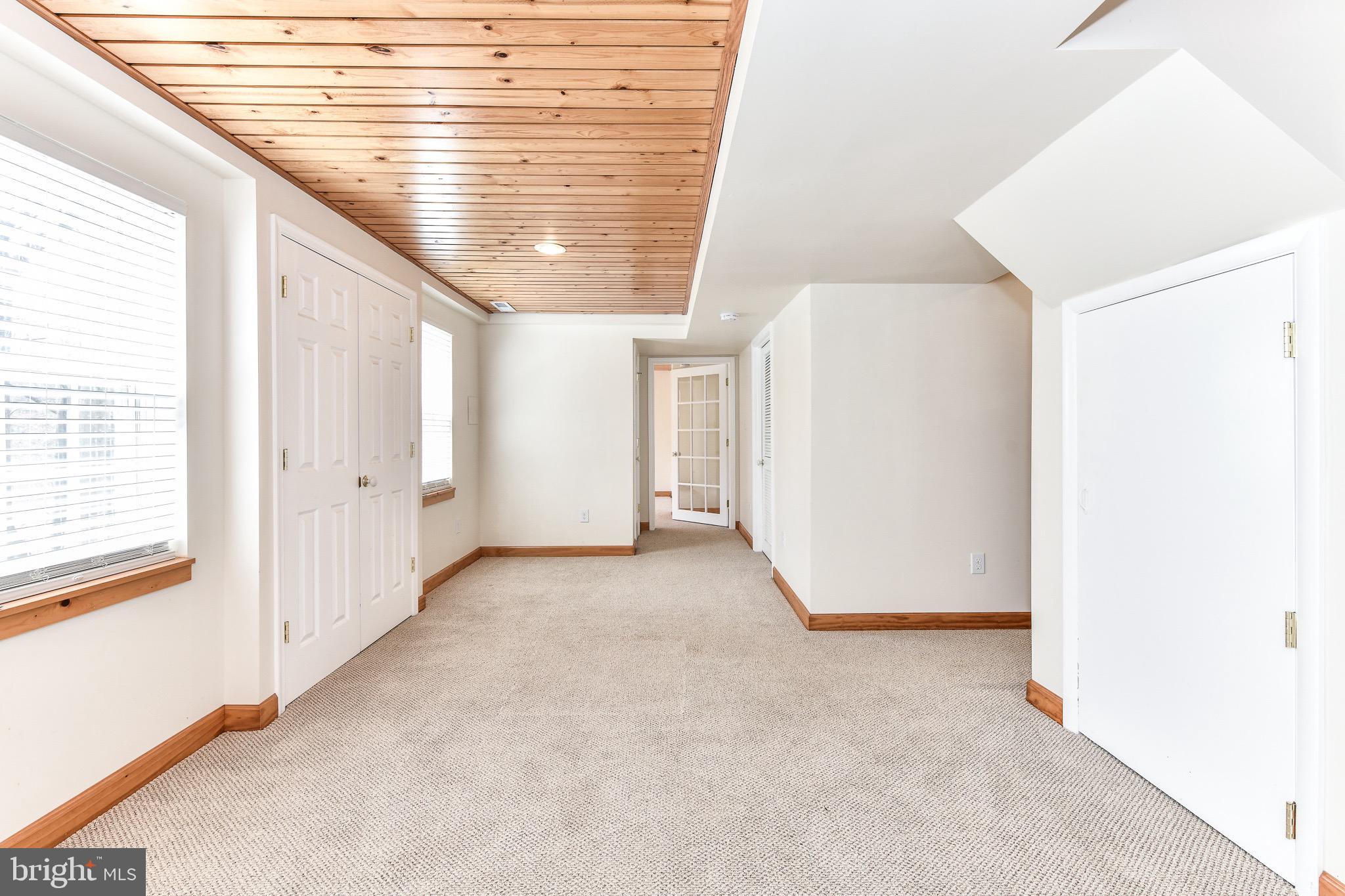 1646 Stowe Road Reston, VA 20194 - Photo 25 of 32 Lots of natural light & plenty of space & storage
