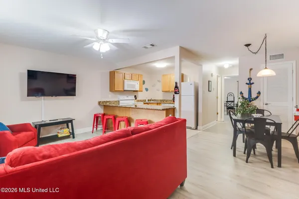 $137,500 | 1664 Beach Boulevard, Unit K168, Biloxi, MS 39531