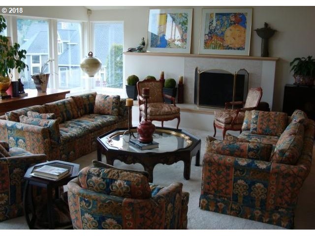 6320 Southwest Scholls Ferry Road Portland, OR 97225 - Photo 4 of 13 Gallery Image 4