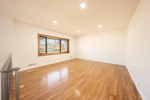 $350,000 | 6435 Dawn Way, Inver Grove Heights, MN 55076