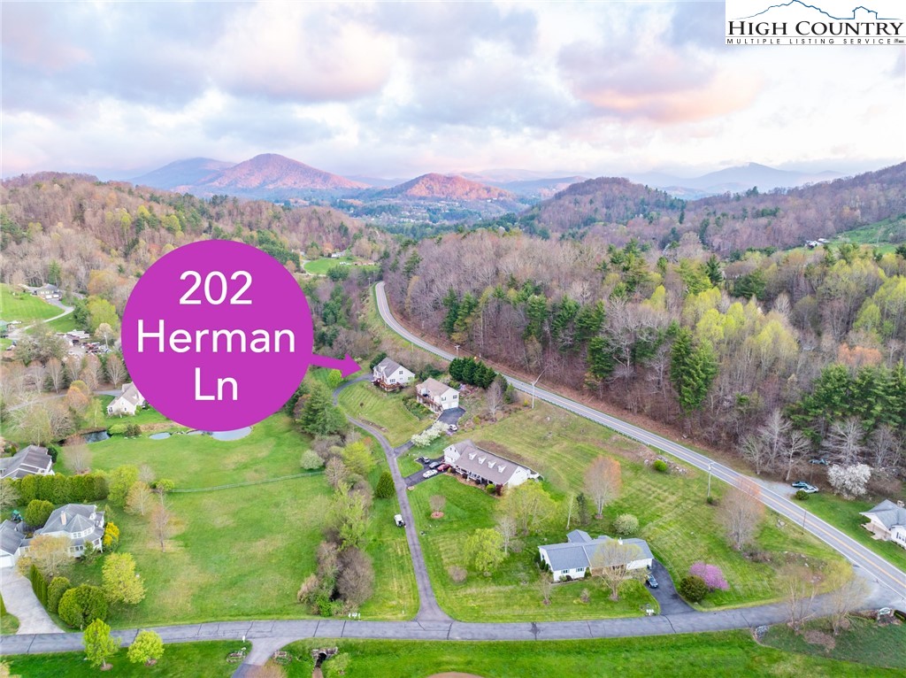 202 Herman Lane Boone, NC 28607 - Photo 5 of 45 a view of a sky