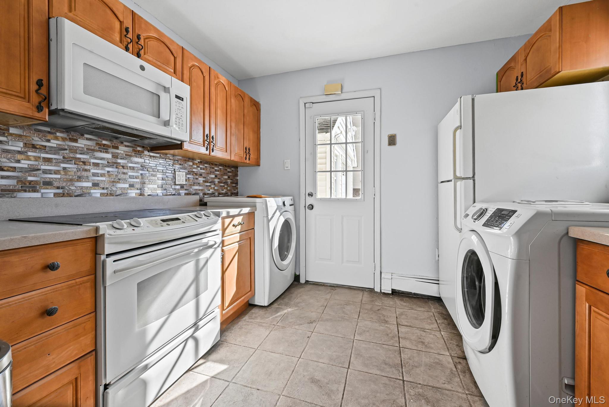 190 Meridian Road Levittown, NY 11756 - Photo 14 of 23