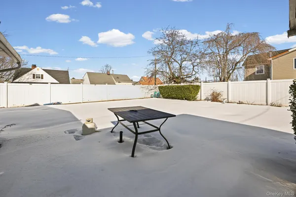 $789,000 | 190 Meridian Road, Levittown, NY 11756