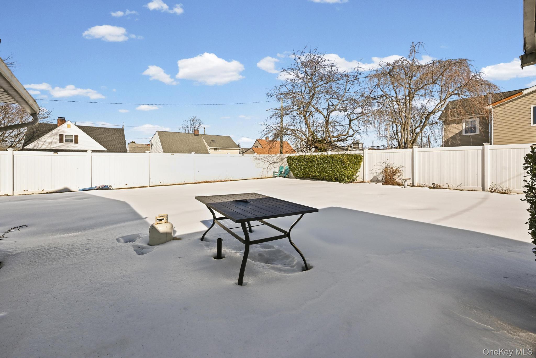 190 Meridian Road Levittown, NY 11756 - Photo 3 of 23