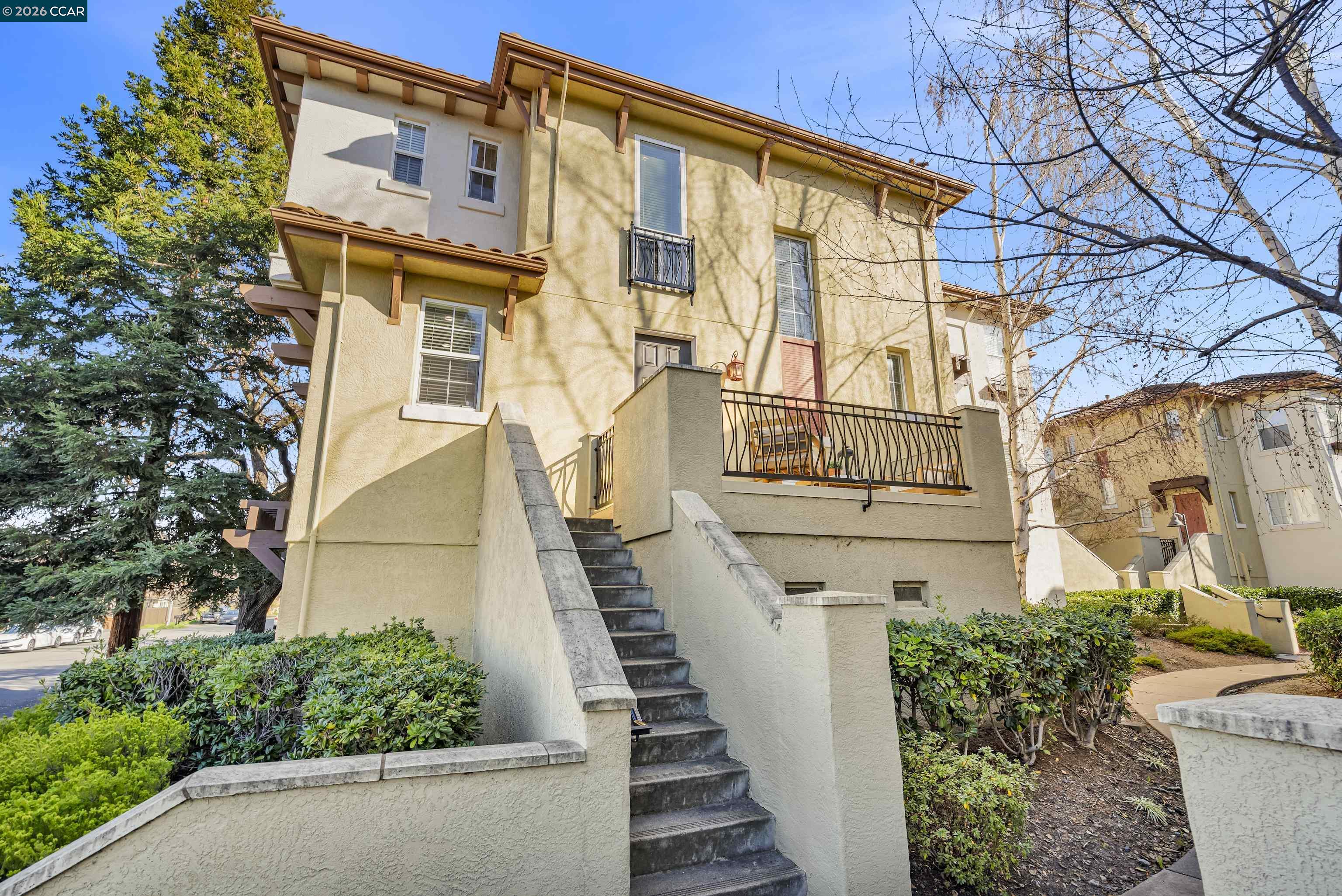 87 West Hookston Road Pleasant Hill, CA 94523 - Photo 3 of 40