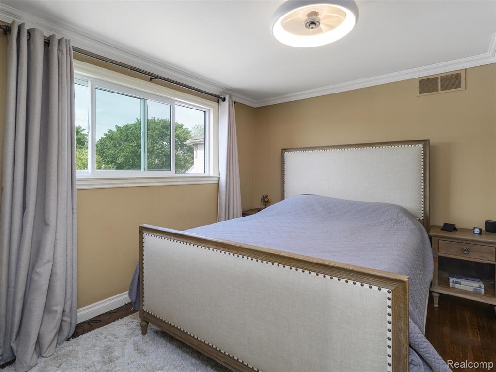 1323 Ruffner Avenue Birmingham, MI 48009 - Photo 16 of 26