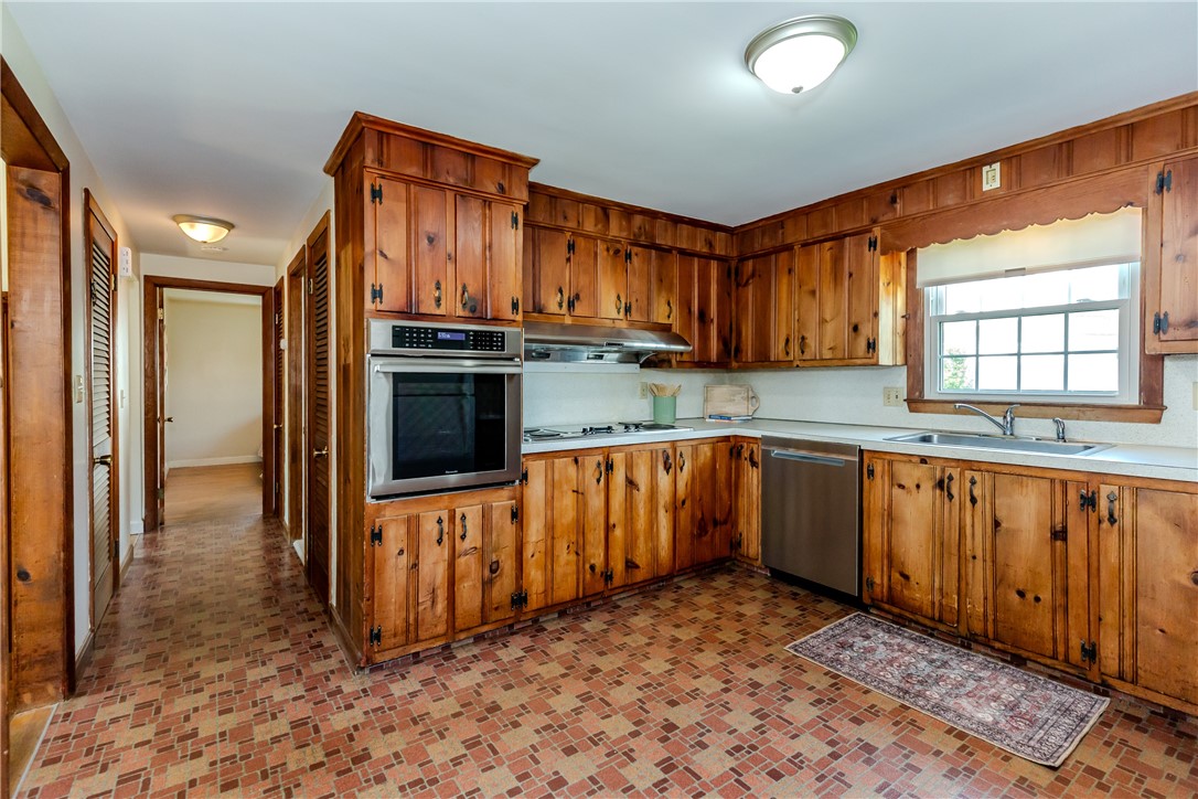 15 Drake Road Warwick, RI 02888 - Photo 15 of 48 Kitchen