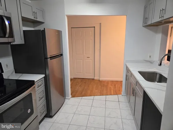 a close view of sink and tap