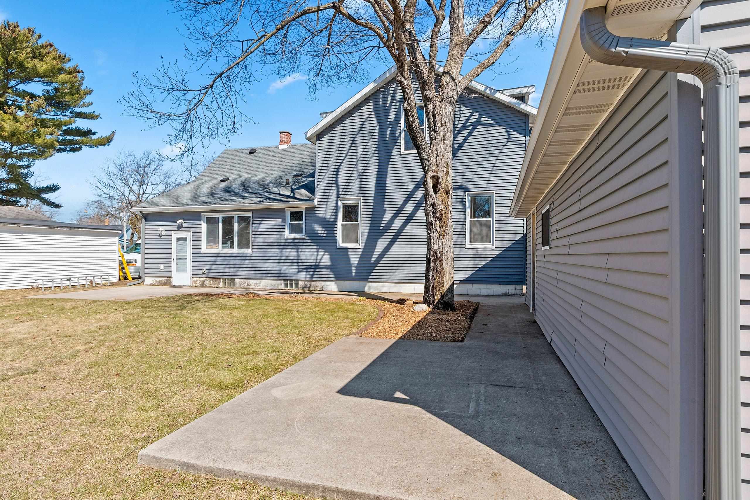251 Birch Street Peshtigo, WI 54157 - Photo 11 of 72