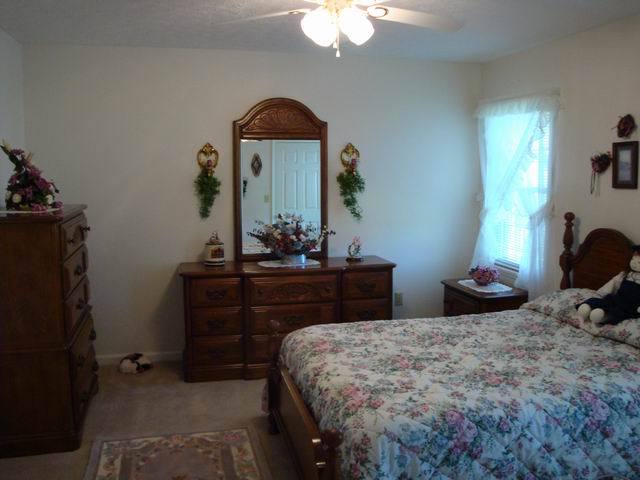 53 West Bailey Road Lewisburg, WV 24901 - Photo 7 of 14 master bedroom